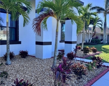 2322 Sw 27th Street - Photo Thumbnail 1