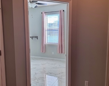 2322 Sw 27th Street - Photo Thumbnail 14