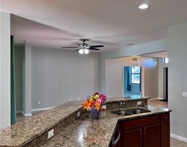 2322 Sw 27th Street - Photo Thumbnail 9