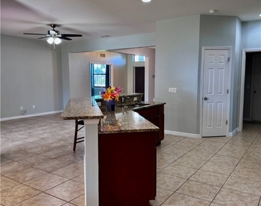 2322 Sw 27th Street - Photo Thumbnail 7