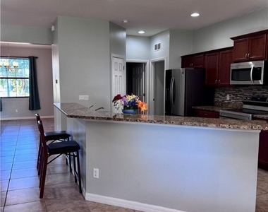 2322 Sw 27th Street - Photo Thumbnail 8