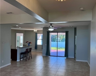 2322 Sw 27th Street - Photo Thumbnail 3