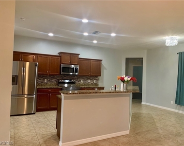 2322 Sw 27th Street - Photo Thumbnail 11
