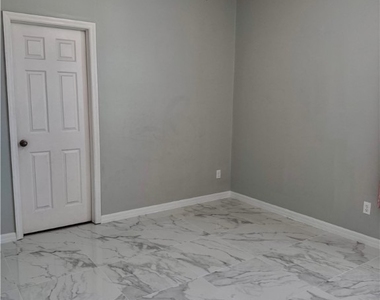 2322 Sw 27th Street - Photo Thumbnail 15
