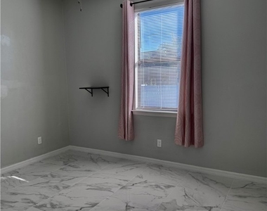 2322 Sw 27th Street - Photo Thumbnail 12