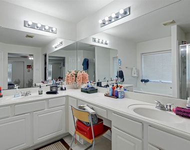 3822 Willow Stone Court - Photo Thumbnail 10