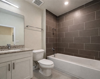 3313 Sw 8th Place - Photo Thumbnail 10