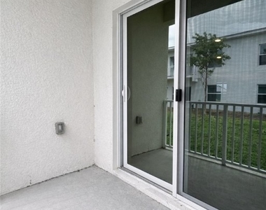 3313 Sw 8th Place - Photo Thumbnail 19
