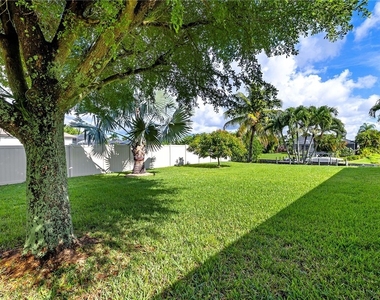 2013 Sw 31st Terrace - Photo Thumbnail 36