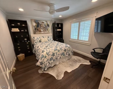 549 7th Avenue N - Photo Thumbnail 14