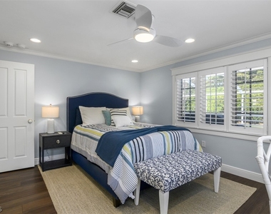 549 7th Avenue N - Photo Thumbnail 10