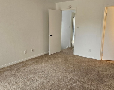 2626 Holly Hall Street - Photo Thumbnail 24