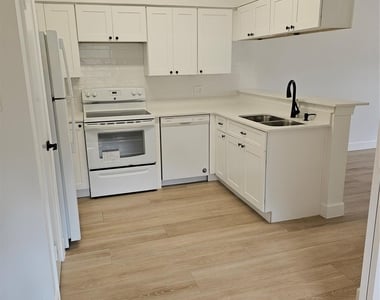 2626 Holly Hall Street - Photo Thumbnail 10