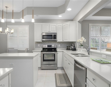 3099 Lancaster Drive - Photo Thumbnail 6