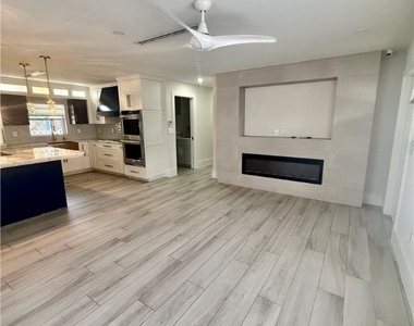 733 Pine Cone Lane - Photo Thumbnail 7