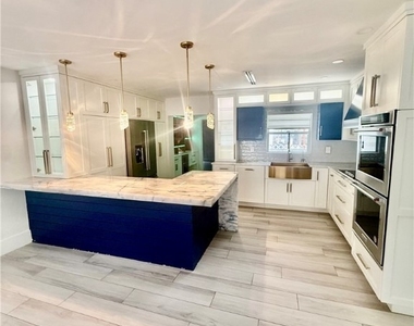 733 Pine Cone Lane - Photo Thumbnail 8
