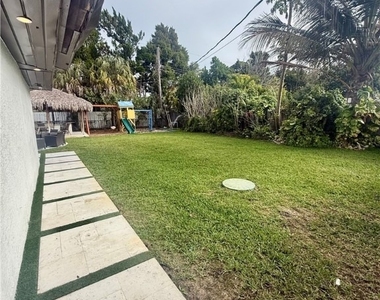 733 Pine Cone Lane - Photo Thumbnail 40