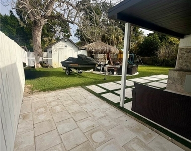 733 Pine Cone Lane - Photo Thumbnail 38