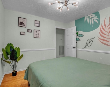 8222 Viny Ridge Drive - Photo Thumbnail 14