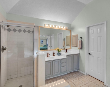 8222 Viny Ridge Drive - Photo Thumbnail 22