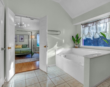 8222 Viny Ridge Drive - Photo Thumbnail 21