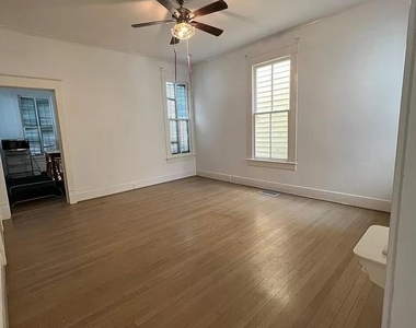 1105 Market Street - Photo Thumbnail 6