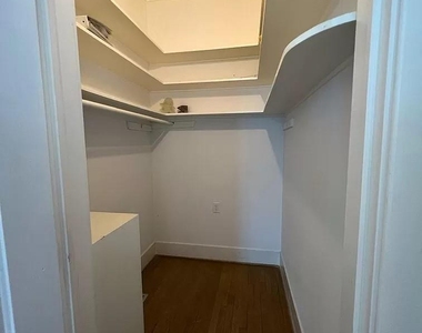 1105 Market Street - Photo Thumbnail 2