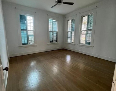 1105 Market Street - Photo Thumbnail 3