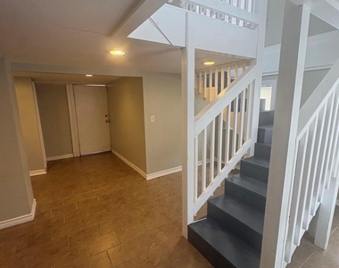 2205 33rd Street - Photo Thumbnail 1