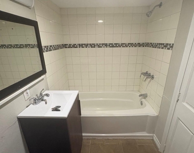 2205 33rd Street - Photo Thumbnail 8
