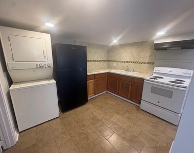 2205 33rd Street - Photo Thumbnail 5