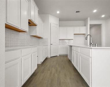 2064 Terra Rose Dr - Photo Thumbnail 6