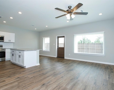 14010 Longstreet Road Road - Photo Thumbnail 7