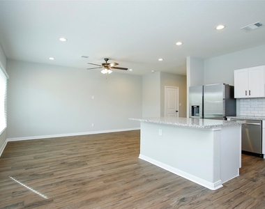 14010 Longstreet Road Road - Photo Thumbnail 10