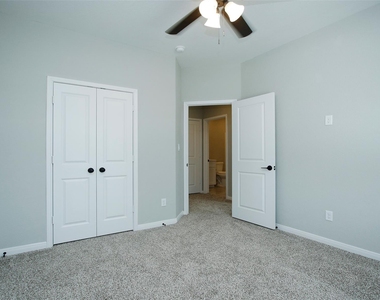 14010 Longstreet Road Road - Photo Thumbnail 22