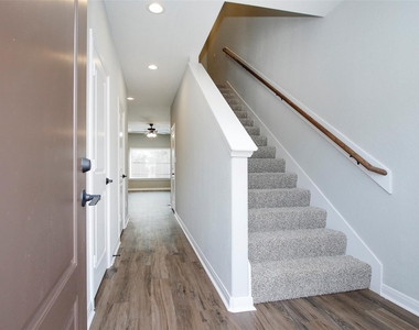 14010 Longstreet Road Road - Photo Thumbnail 4
