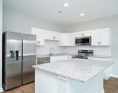 14010 Longstreet Road Road - Photo Thumbnail 15