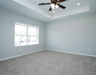 14010 Longstreet Road Road - Photo Thumbnail 23