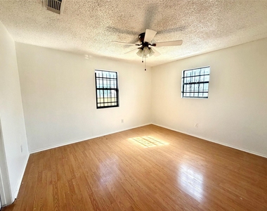 710 Fields Street - Photo Thumbnail 9