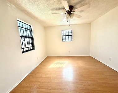 710 Fields Street - Photo Thumbnail 11