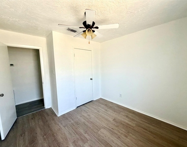 710 Fields Street - Photo Thumbnail 8
