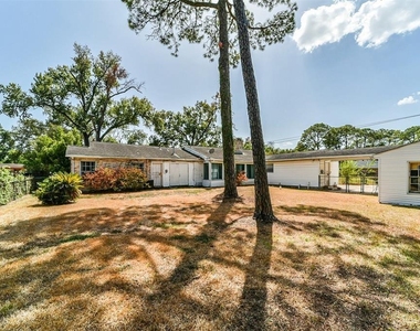 3423 Ozark Street - Photo Thumbnail 7