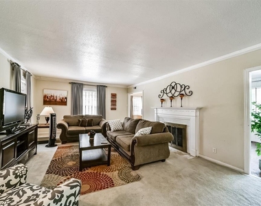 3423 Ozark Street - Photo Thumbnail 13