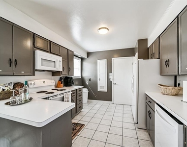 3423 Ozark Street - Photo Thumbnail 38