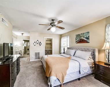 3423 Ozark Street - Photo Thumbnail 21