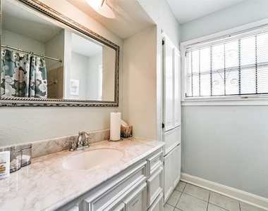 3423 Ozark Street - Photo Thumbnail 28