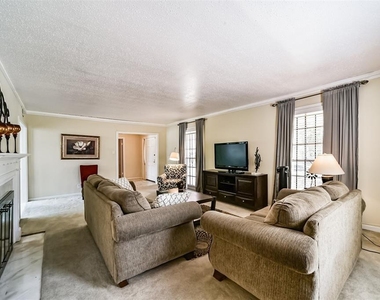 3423 Ozark Street - Photo Thumbnail 11
