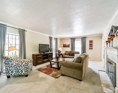 3423 Ozark Street - Photo Thumbnail 12