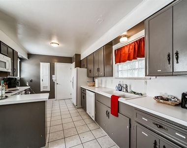 3423 Ozark Street - Photo Thumbnail 37