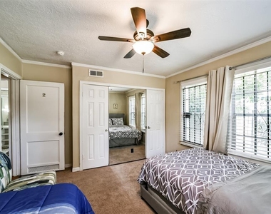 3423 Ozark Street - Photo Thumbnail 17